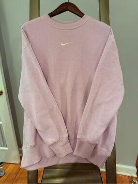 Nike Lavender Crewneck Sweatshirt with White Swoosh Mens Small